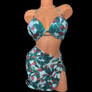 Victorias Secret Set Essentials Bombshell Add-2-Cups Push Up Bikini Top & Skirt